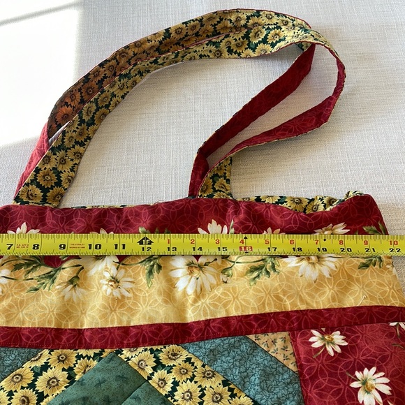 Beautiful Handmade Quilted Large Tote, Made in New Hampshire, Gently Used - Picture 4 of 10